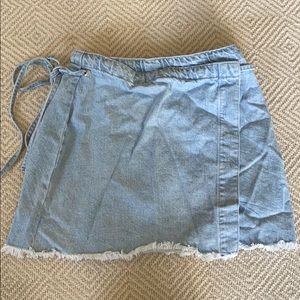 Wrap jean skirt with raw hem